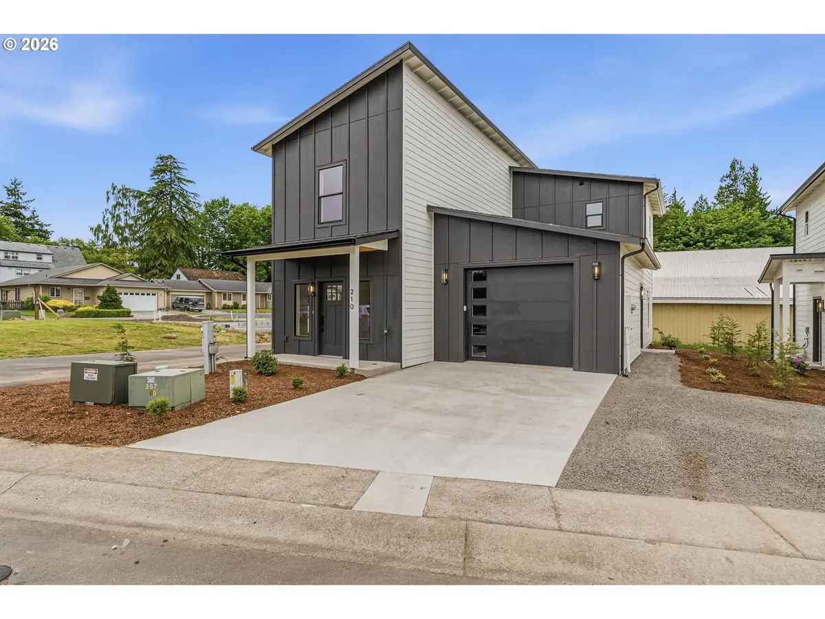210 Glengate St, Cathlamet, WA 98612 - #1