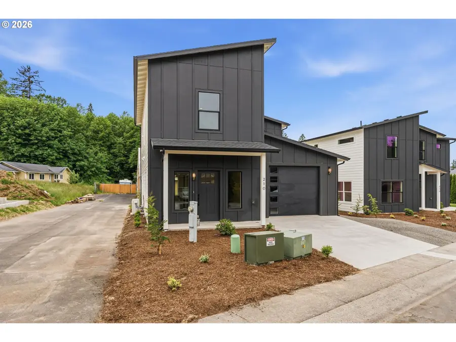 210 Glengate St, Cathlamet, WA 98612 - #3
