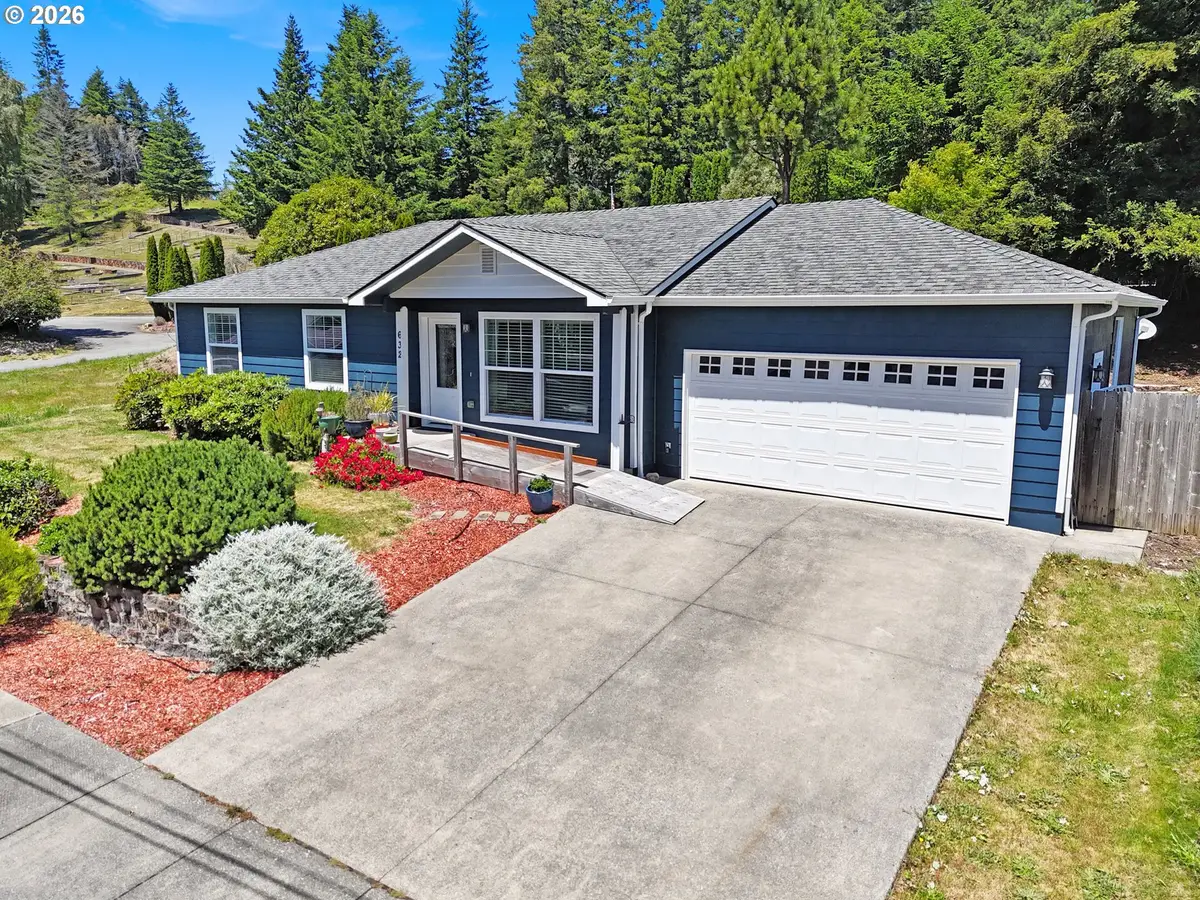 632 Meadow Ln, Brookings, OR 97415 - #1