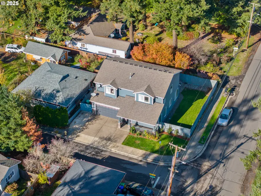 17584 SE Mill Loop, Portland, OR 97233 - Image #3