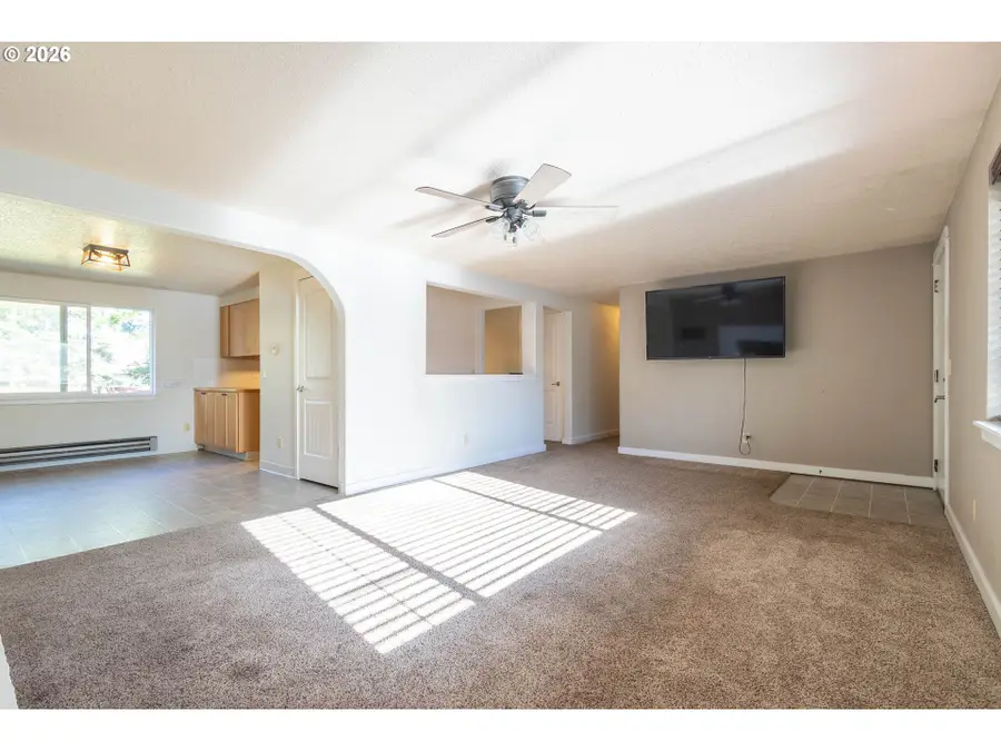 2901 N 4th St, La Grande, OR 97850 - #3