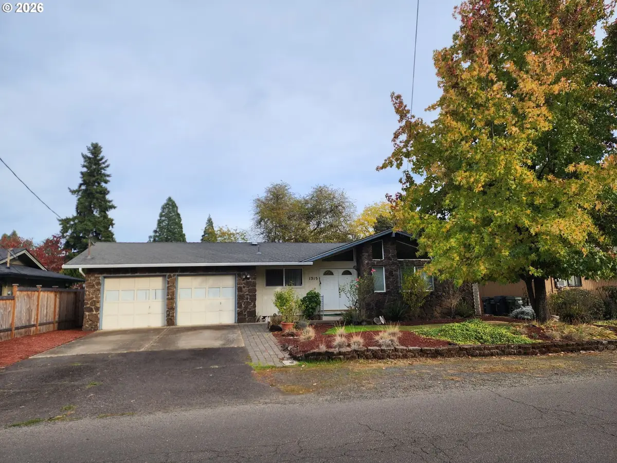 1315 Debrick Rd, Eugene, OR 97401 - #1