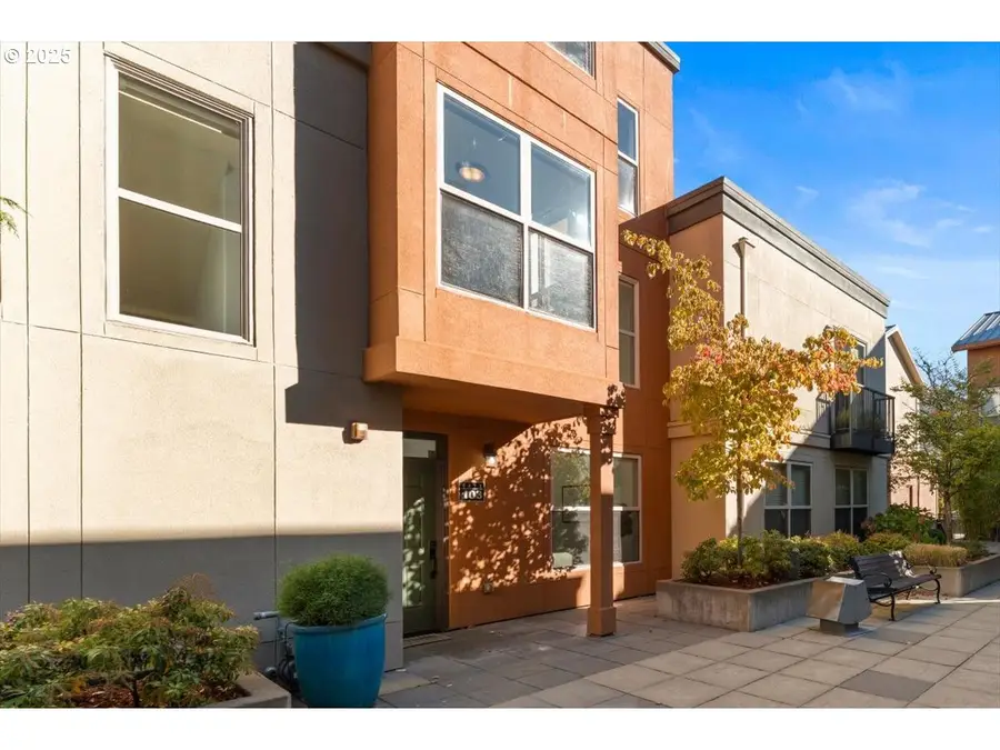 6273 NE Carillion Dr, Hillsboro, OR 97124 - Image #2