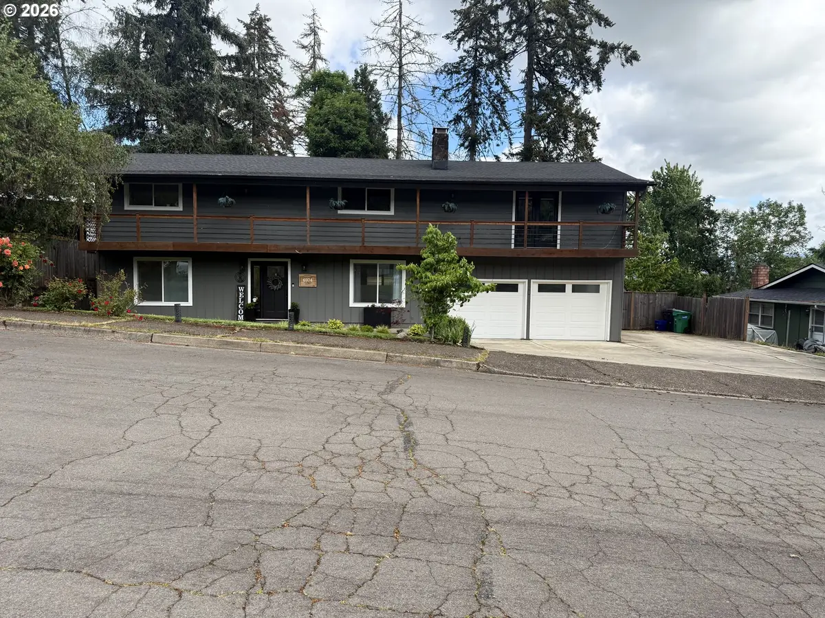 6974 Glacier Dr, Springfield, OR 97478 - #1