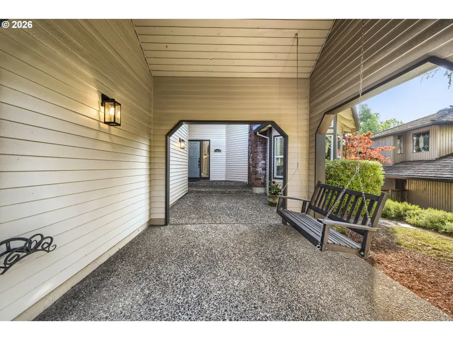 14232 Meadow Grass St, Lake Oswego, OR 97035 - #3