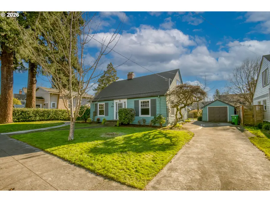 3724 SE Franklin St, Portland, OR 97202 - Image #2