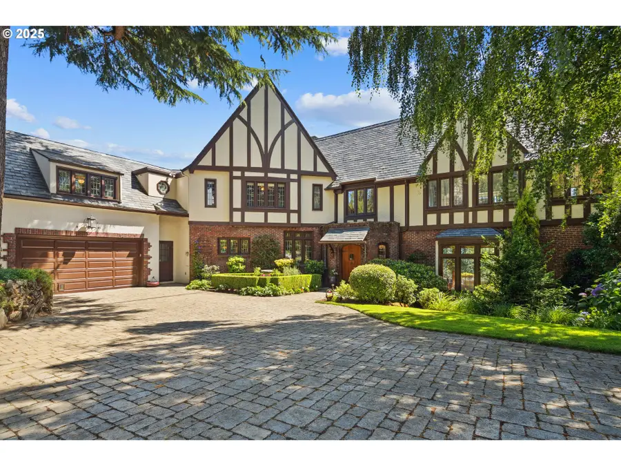 5570 SW Menefee Dr, Portland, OR 97239 - #2