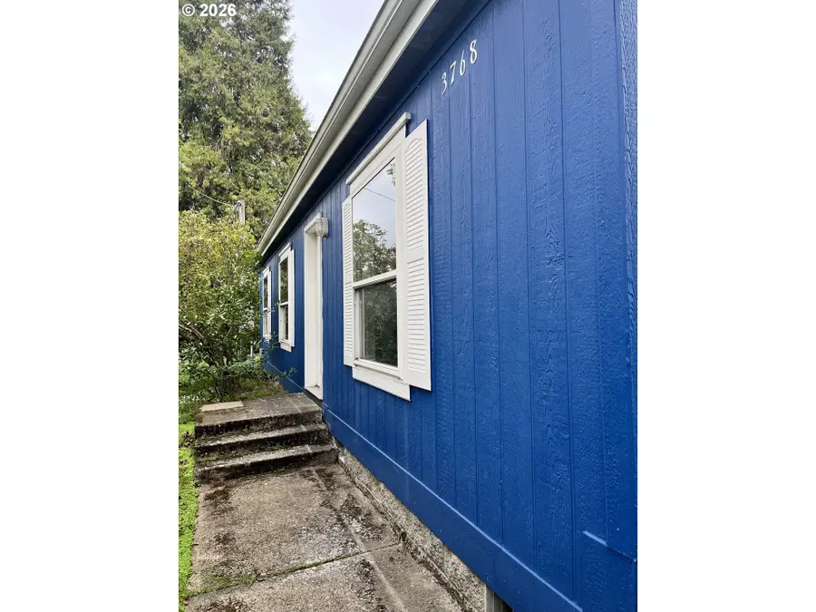 3768 Oregon Ave, Springfield, OR 97478 - #2