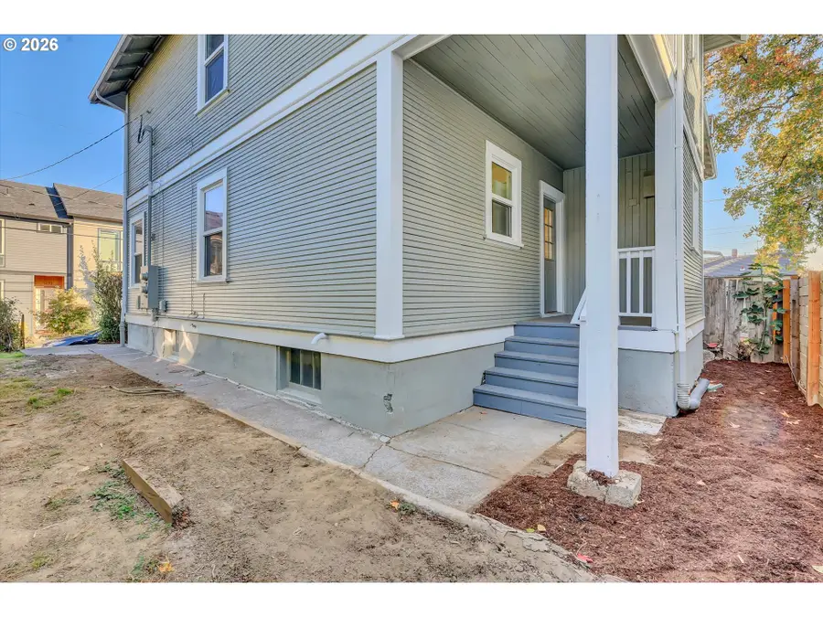 1230 SE Ivon St, Portland, OR 97202 - #3