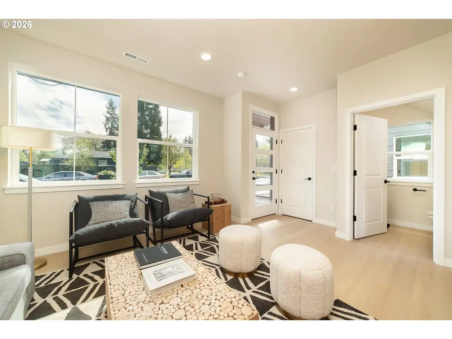 5685 SE 60th St, Portland, OR 97206 - #2