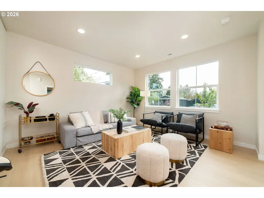 5685 SE 60th St, Portland, OR 97206 - #3