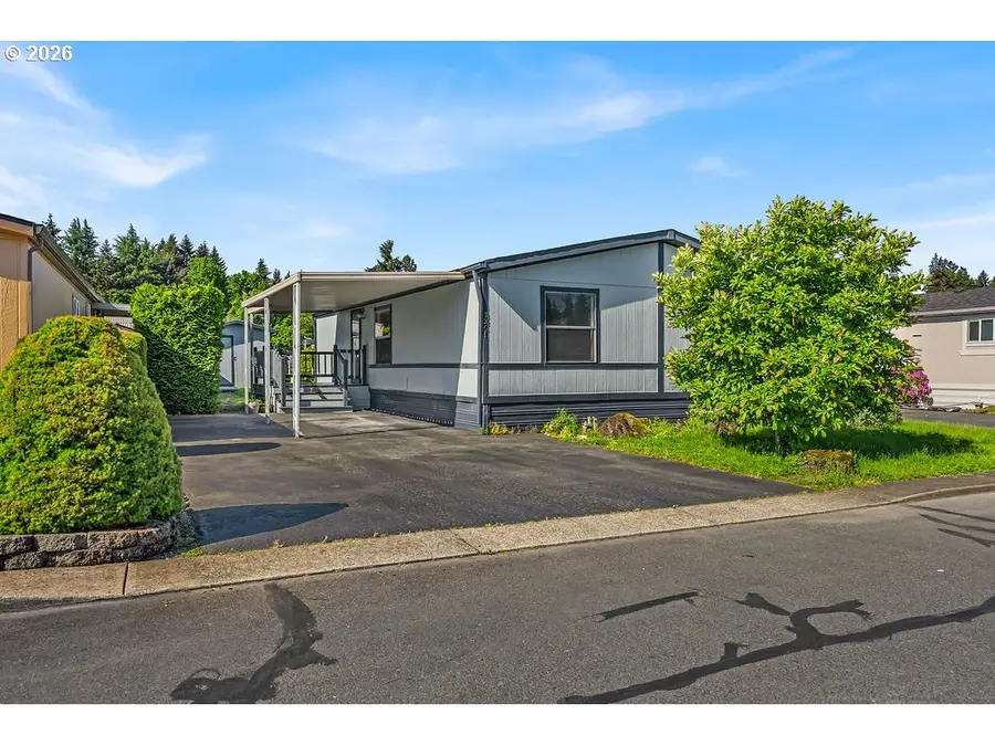 8261 SE Iris St, Milwaukie, OR 97267 - #2