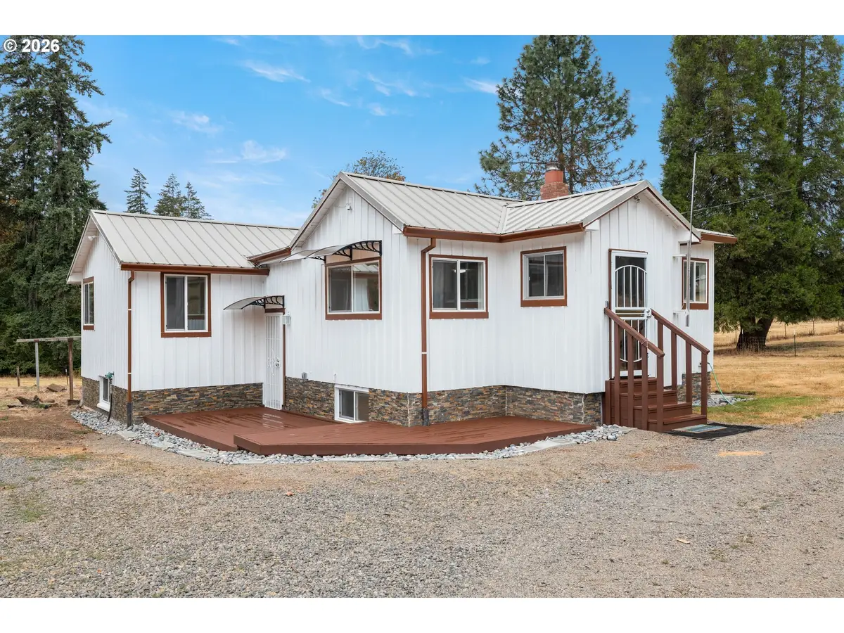 35300 SE Gunderson Rd, Sandy, OR 97055 - #1