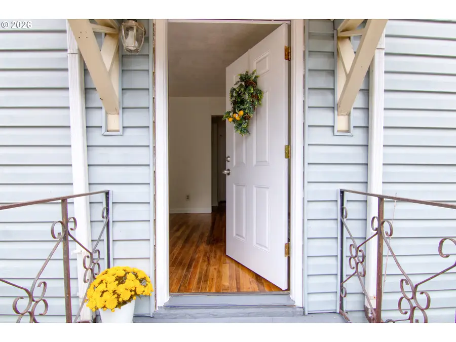 1606 SE 148th Ave, Portland, OR 97233 - #2