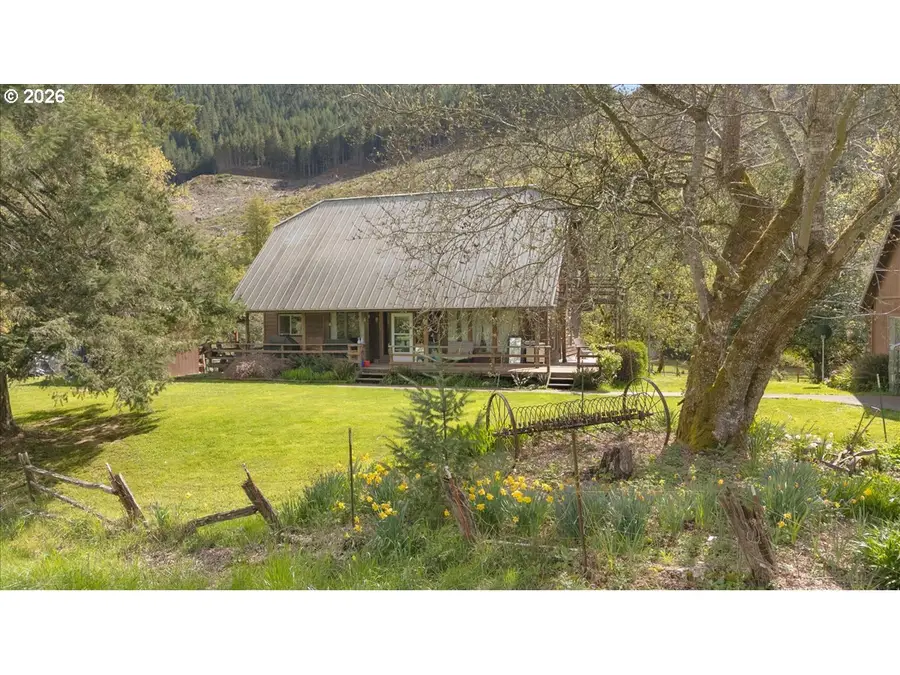 5089 N Myrtle Rd, Myrtle Creek Riddle, OR 97457 - #3