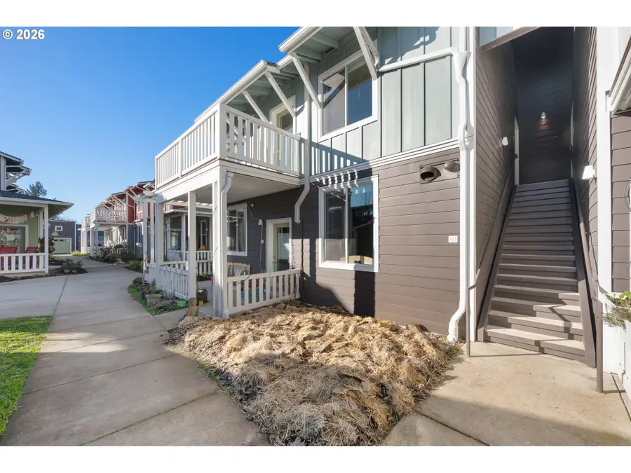 172 Oakleigh Ln #221, Eugene, OR 97404 - #2