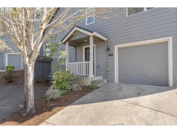 9601 NW Miller Hill Dr, Portland, OR 97229
