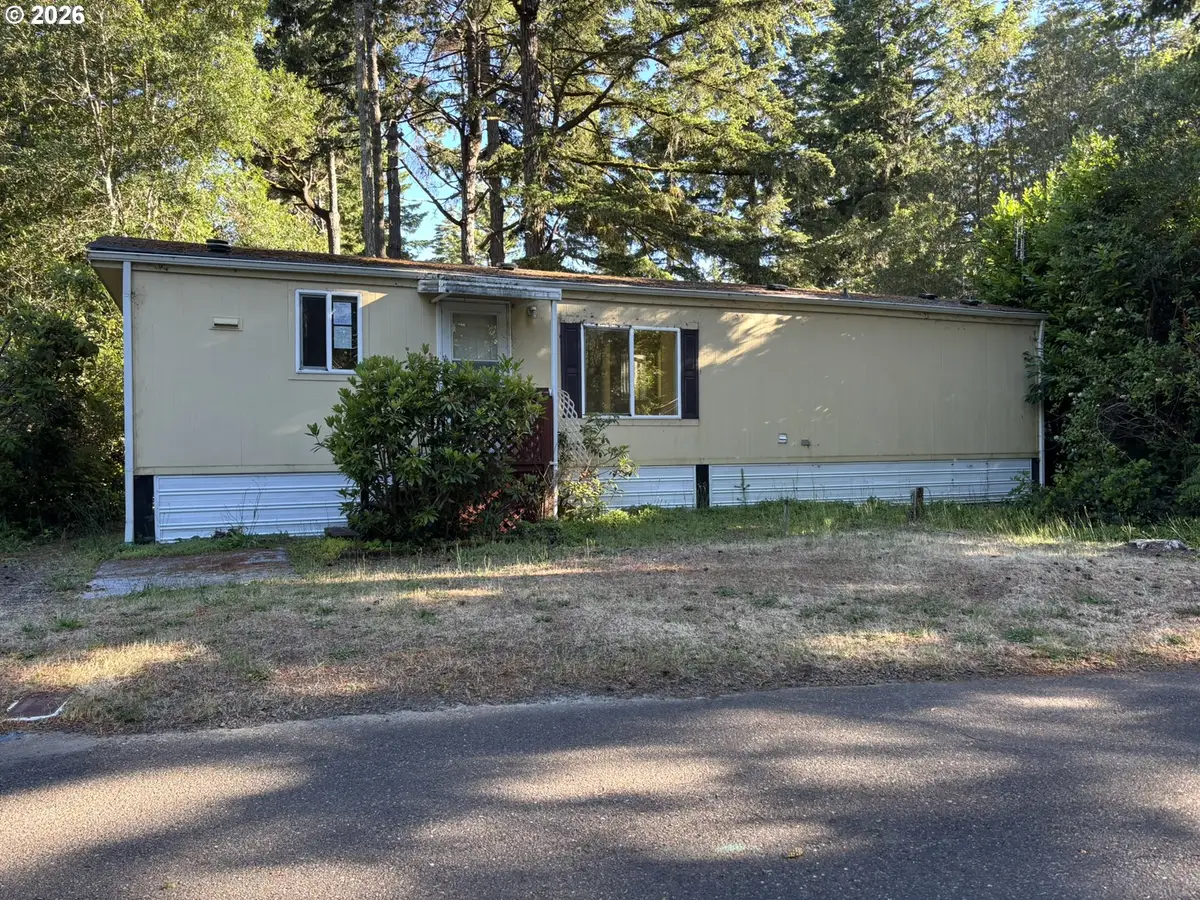 64 Outer Dr, Florence, OR 97439 - #1
