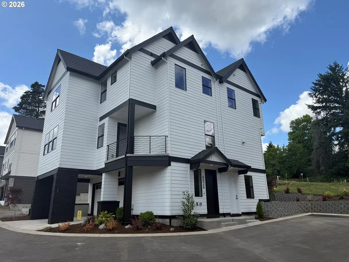 6024 SW 18th Dr, Portland, OR 97239 - Image #1