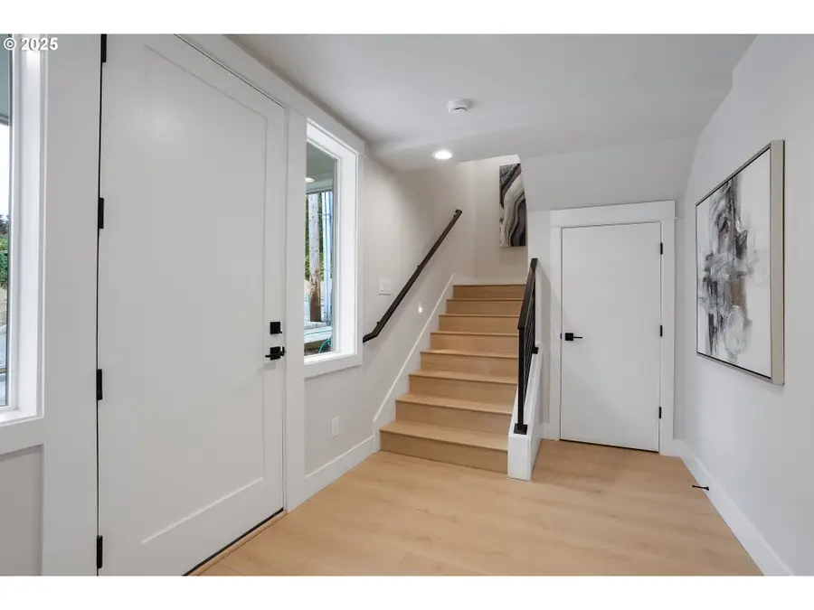 6024 SW 18th Dr, Portland, OR 97239 - Image #3