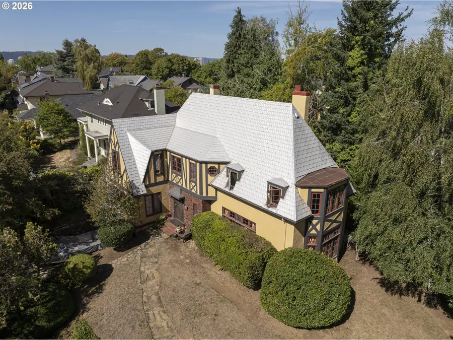 107 NE Laurelhurst Pl, Portland, OR 97232 - #2