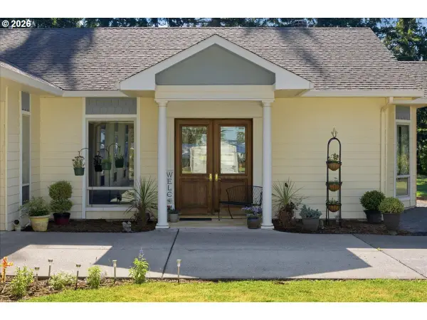 7062 River Bend Dr Ne, Silverton, OR 97381