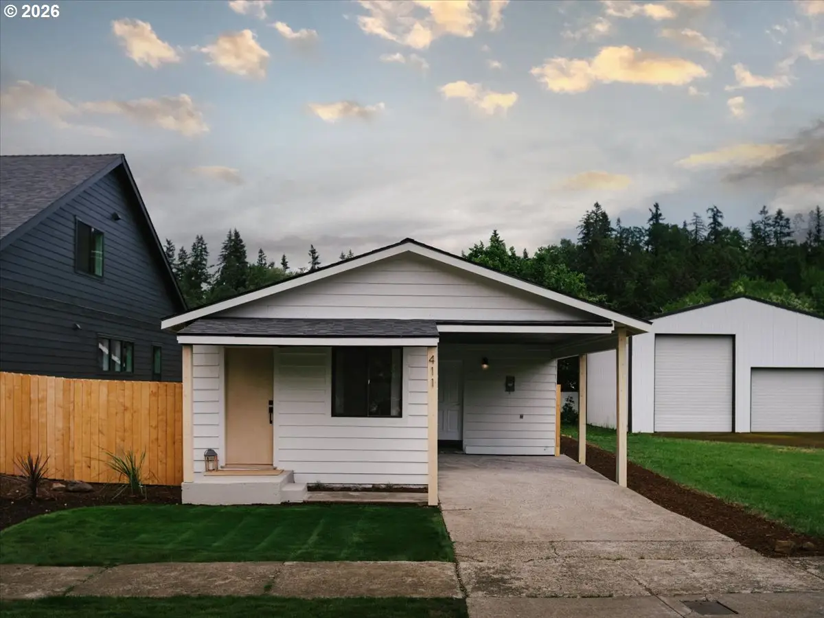 411 S 1st St, Silverton, OR 97381 - #1
