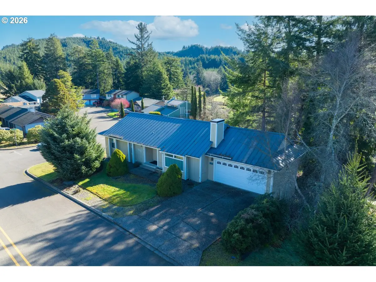 1521 Ranch Rd, Reedsport, OR 97467 - #1