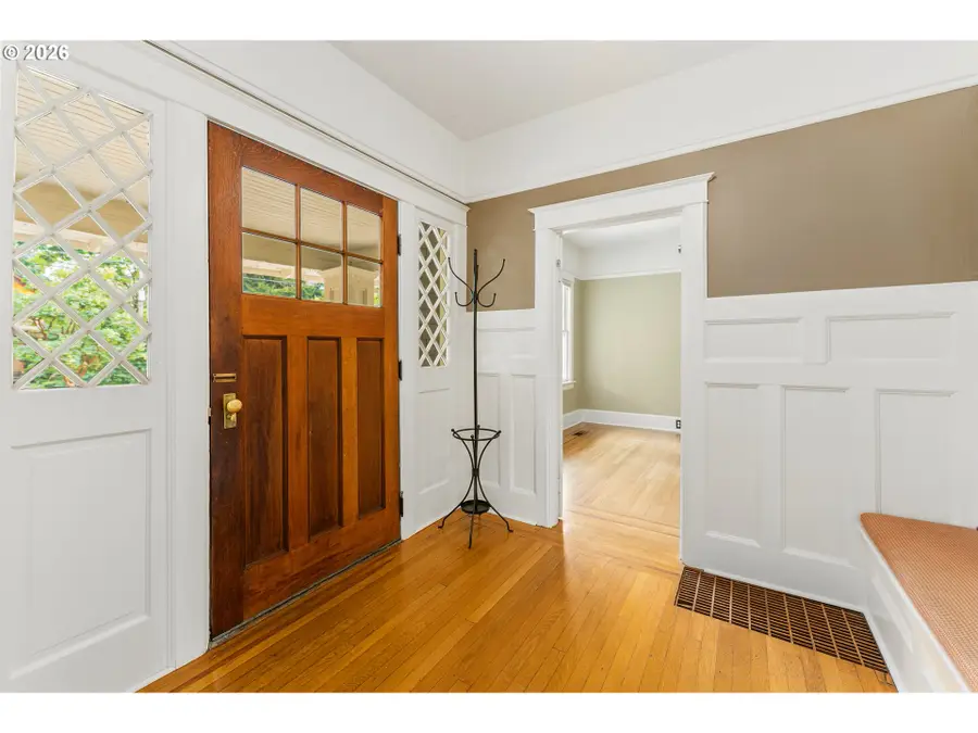 923 SE Lambert St, Portland, OR 97202 - #3