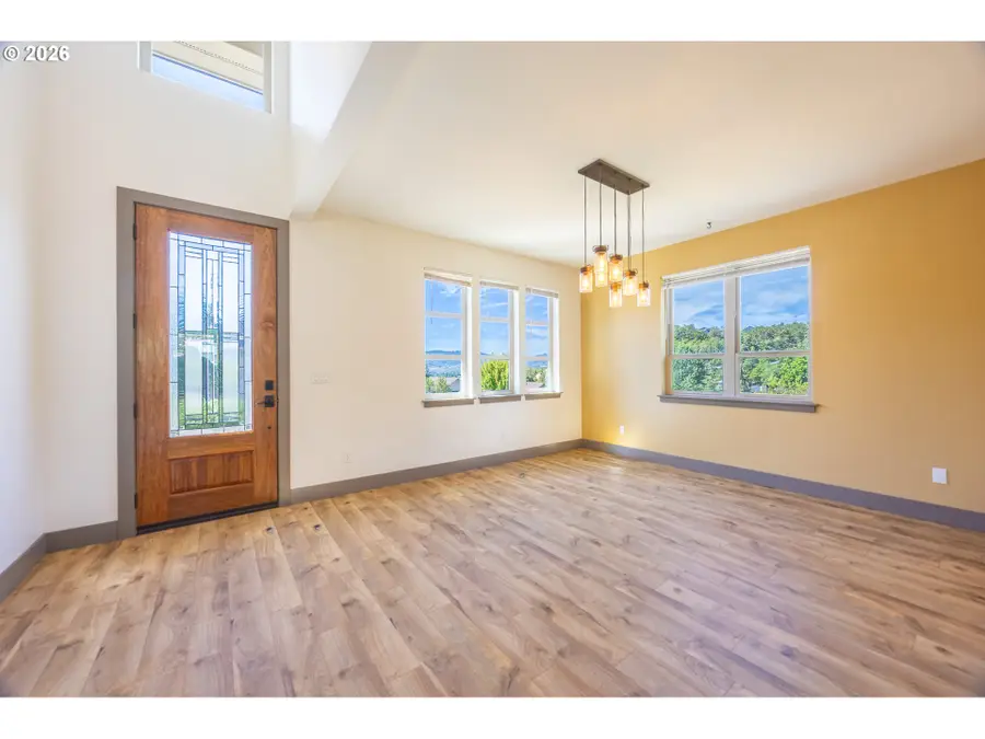2712 NW Daysha Dr, Roseburg, OR 97471 - #3