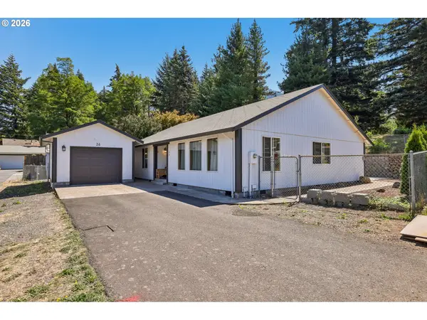 26 SE Wheeler St, CascadeLocks, OR 97014