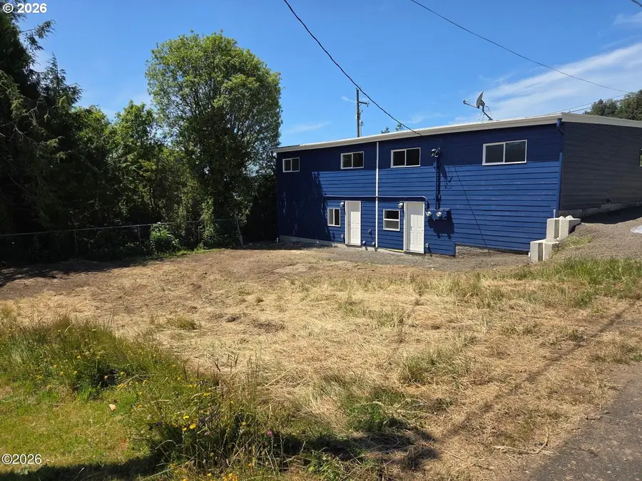 306 8th St, Garibaldi, OR 97118 - #3