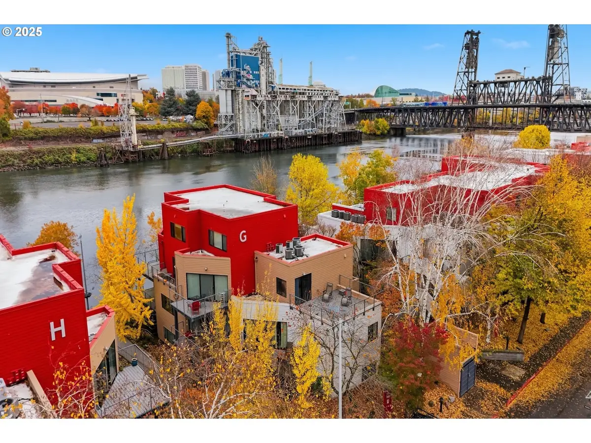 820 NW Naito Pkwy #G11, Portland, OR 97209 - Image #1