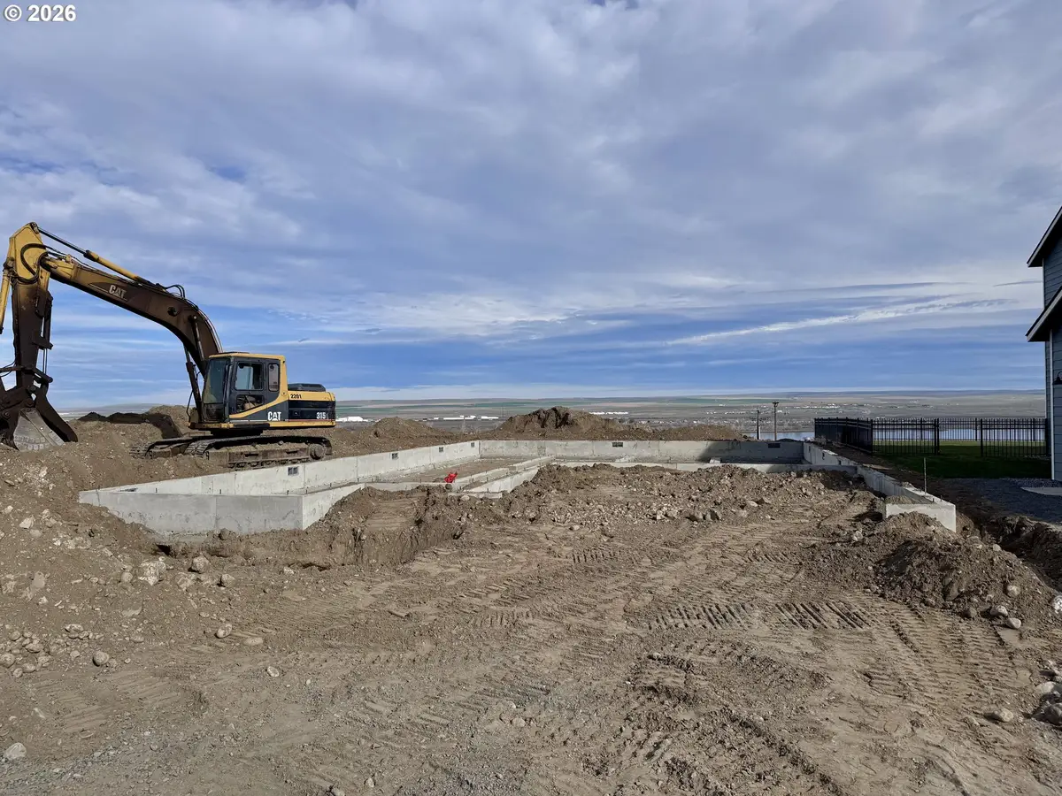 561 Taft St, Umatilla, OR 97882 - #1