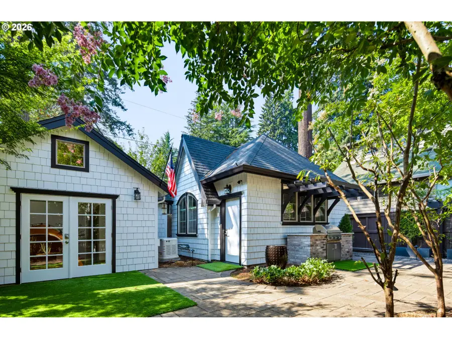 815 E Ave, Lake Oswego, OR 97034 - #3