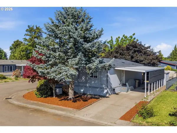 2151 Three Lakes Rd, Albany, OR 97322