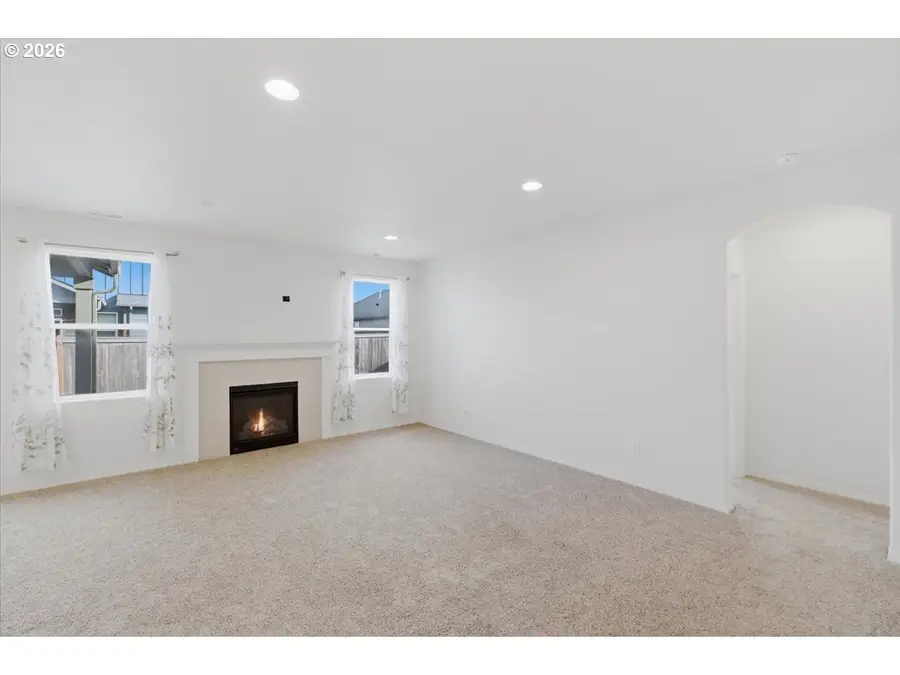 1363 Jefferson St, Independence, OR 97351 - #3