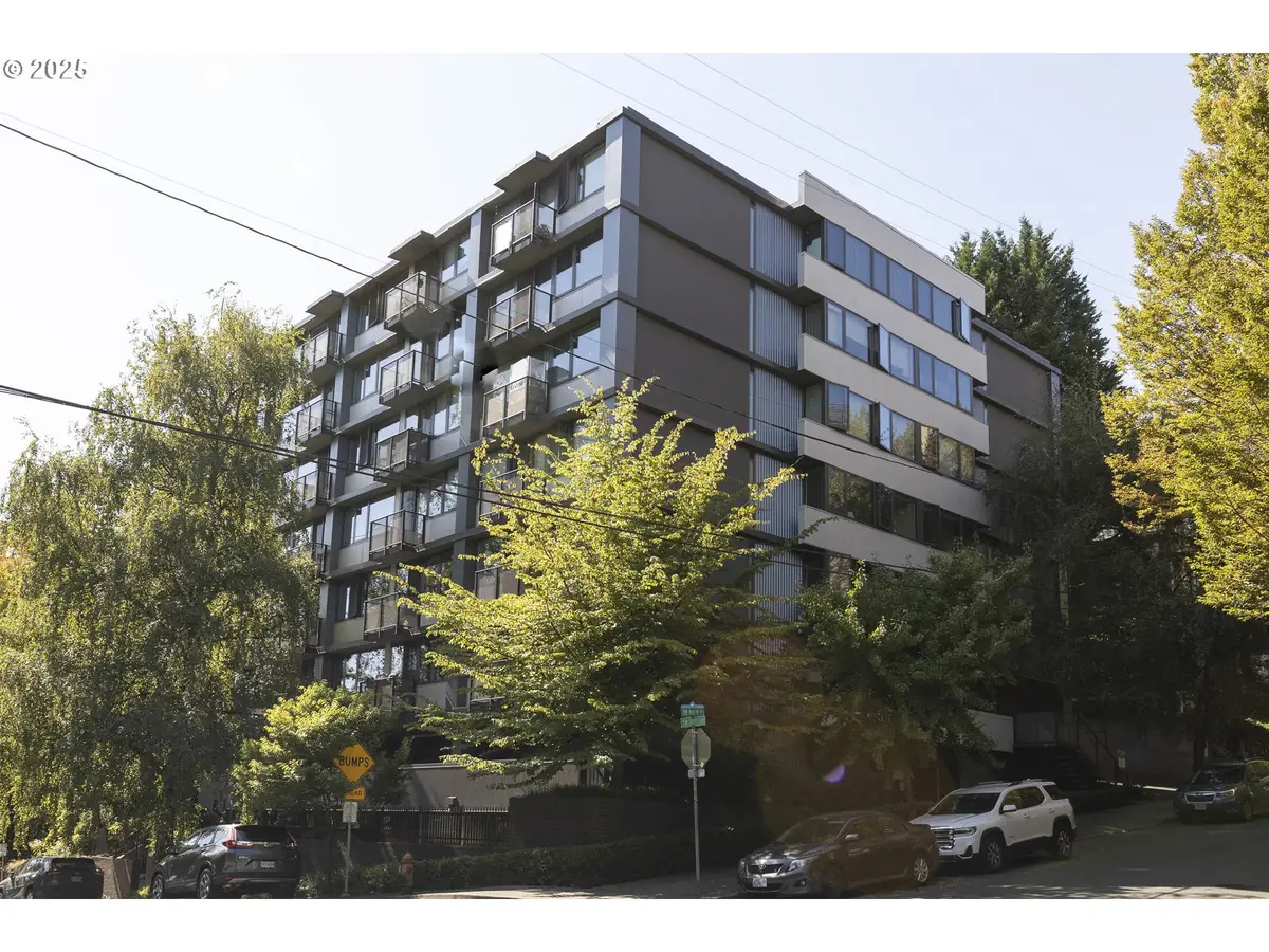 2020 SW Main St #405, Portland, OR 97205 - Image #1