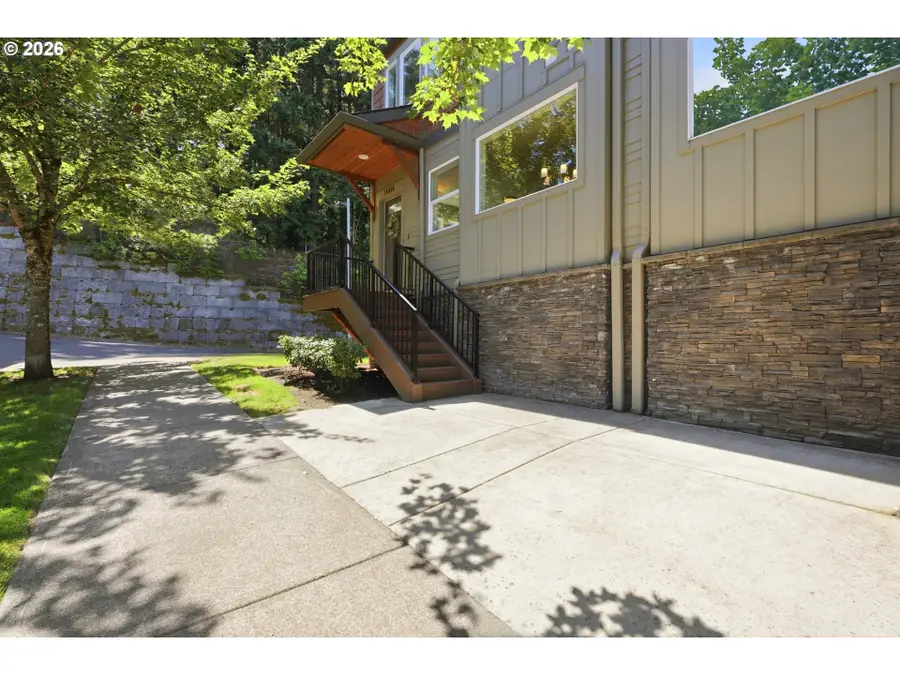 16855 Champion Way, Sandy, OR 97055 - #2