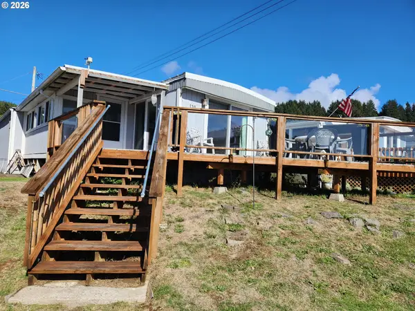 130 Riggs Hill Ln, WinchesterBay, OR 97467