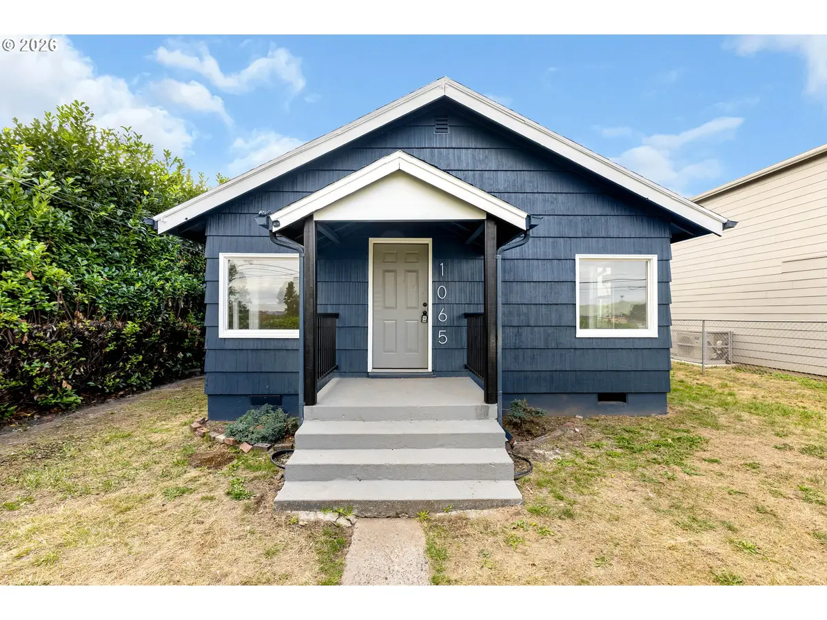 1065 7th Ave, Longview, WA 98632 - #1