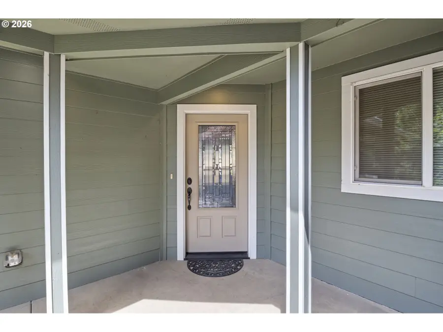 9860 S Bank Dr, Roseburg, OR 97470 - #3