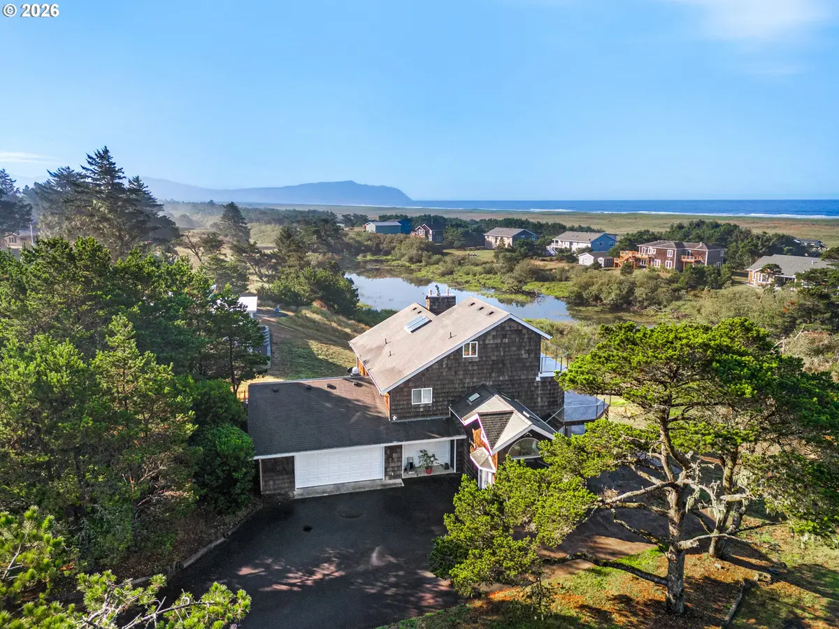 89610 Sea Breeze Dr, Warrenton, OR 97146 - #1