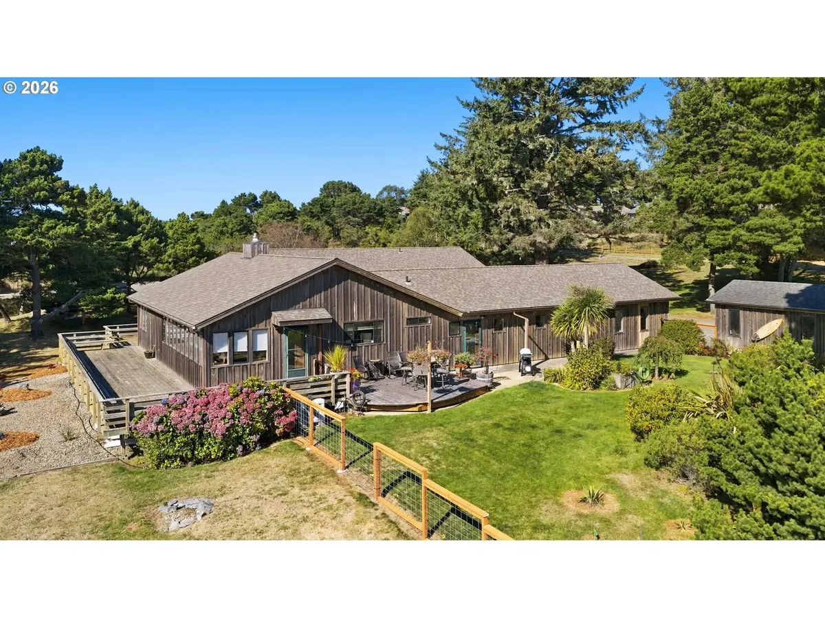 3275 Golf Links Rd, Bandon, OR 97411 - #1