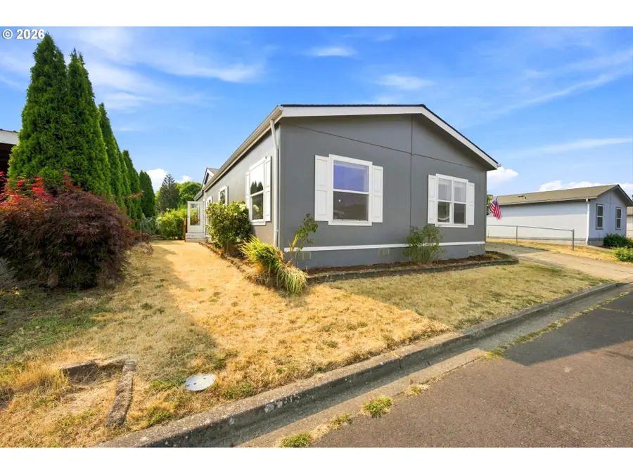 1177 SW Emma Dr, McMinnville, OR 97128 - #3