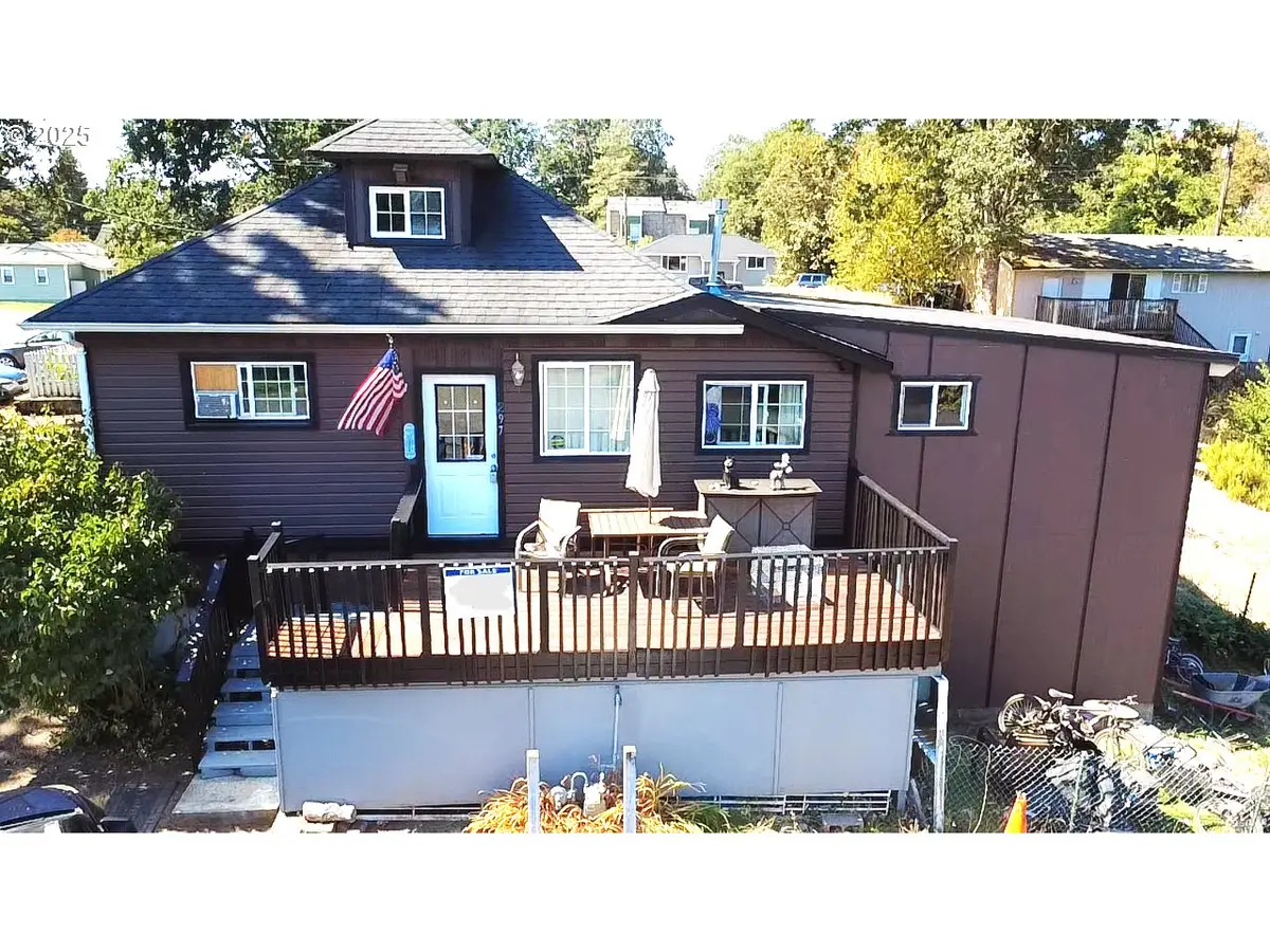 297 S 6th St, Saint Helens, OR 97051 - Image #1