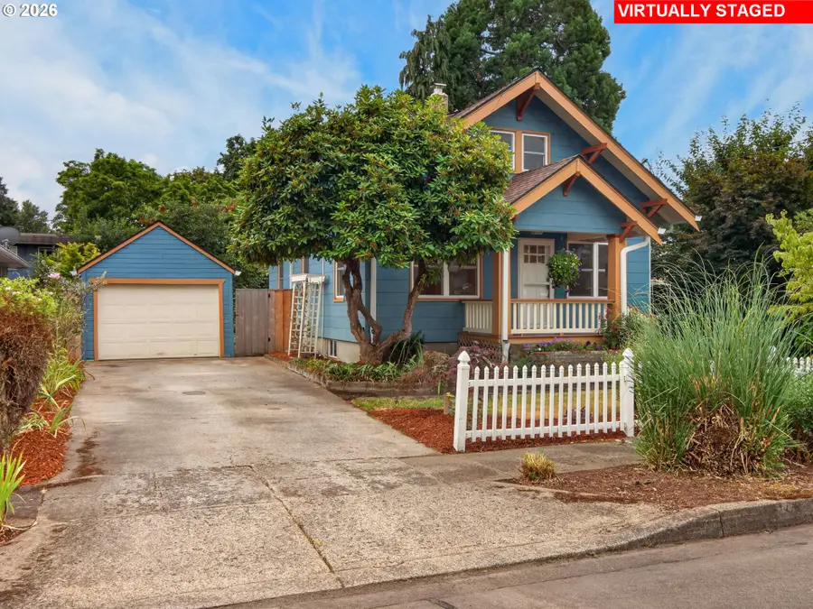 245 W Berkeley St, Gladstone, OR 97027 - #2