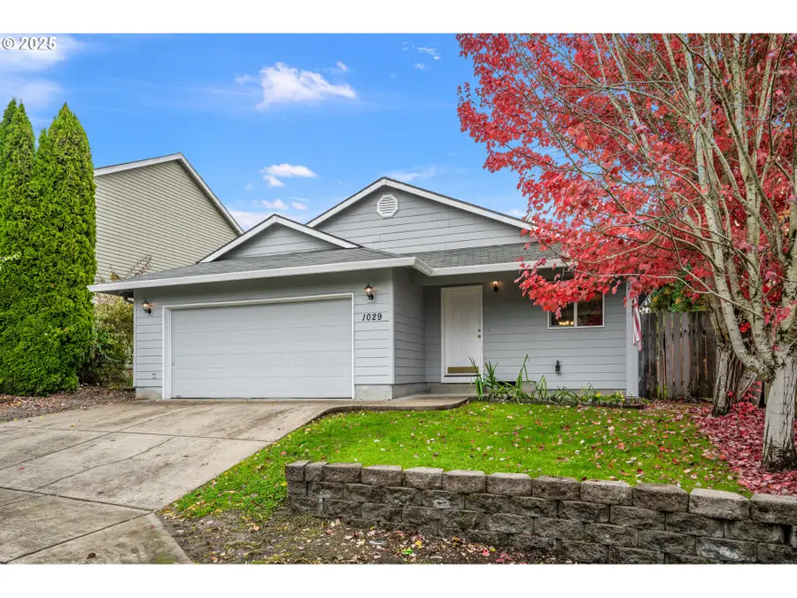 1029 SW View Crest Dr, Dundee, OR 97115 - Image #2