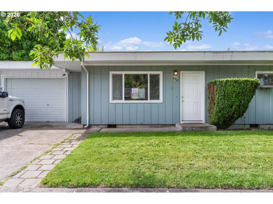 680 E 20th Ave, Eugene, OR 97405 - #2