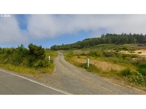 7862 NE Avery St, Newport, OR 97365